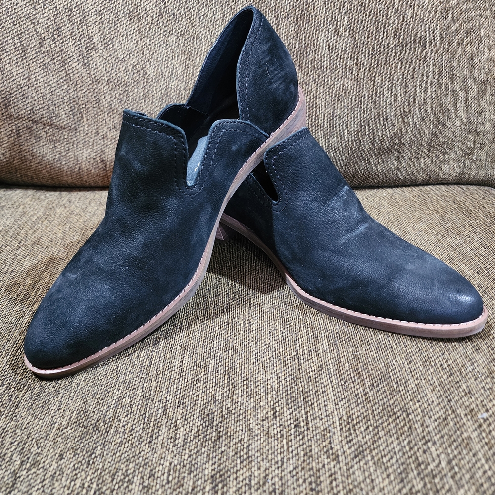 Women's Black Slip-On Shoes